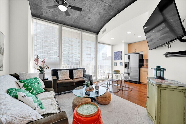 Foto del edificio - 5925 Almeda Rd