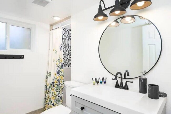 Foto del edificio - 11068 W 62nd Pl