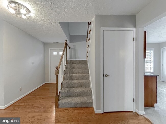 Building Photo - 23230 Hickory Nut Dr