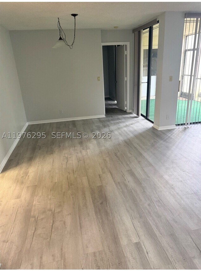 Building Photo - 1877 Carambola Cir N