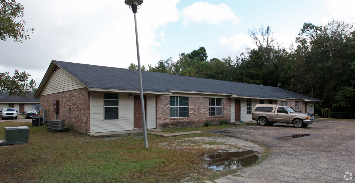 Foto del edificio - River Oaks Apartments