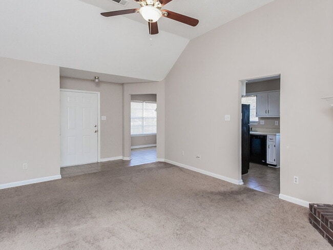 Building Photo - 7499 Spinola Cove