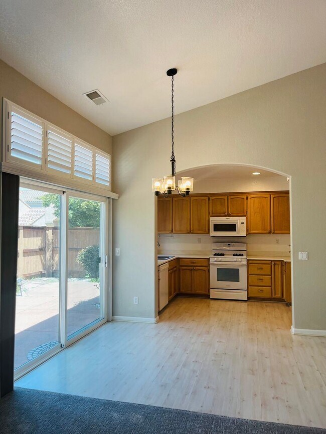 Building Photo - 2 br, 2 bath House - 15 Genoa Court