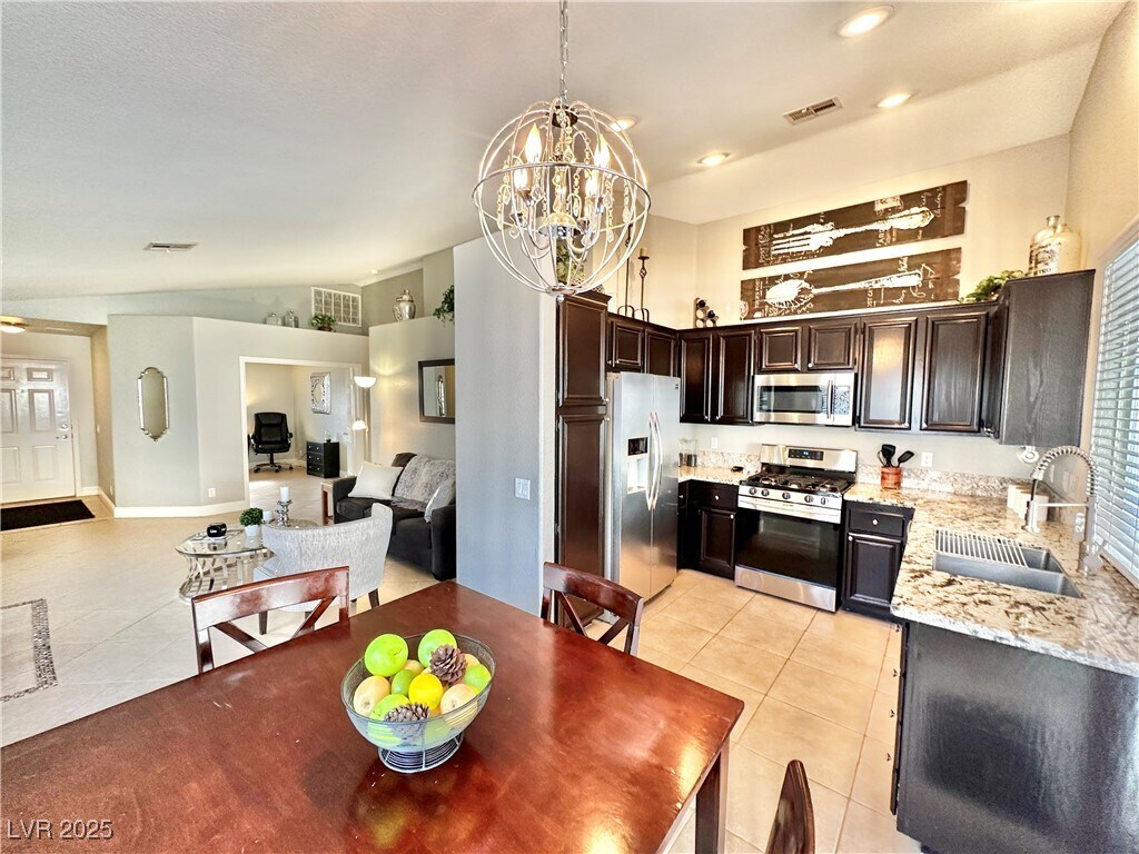 Foto principal - 3329 N Hidden Ridge St