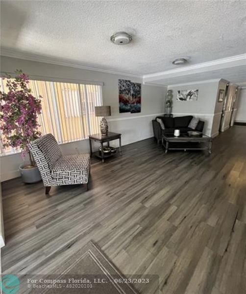 Foto del edificio - 22615 SW 66th Ave