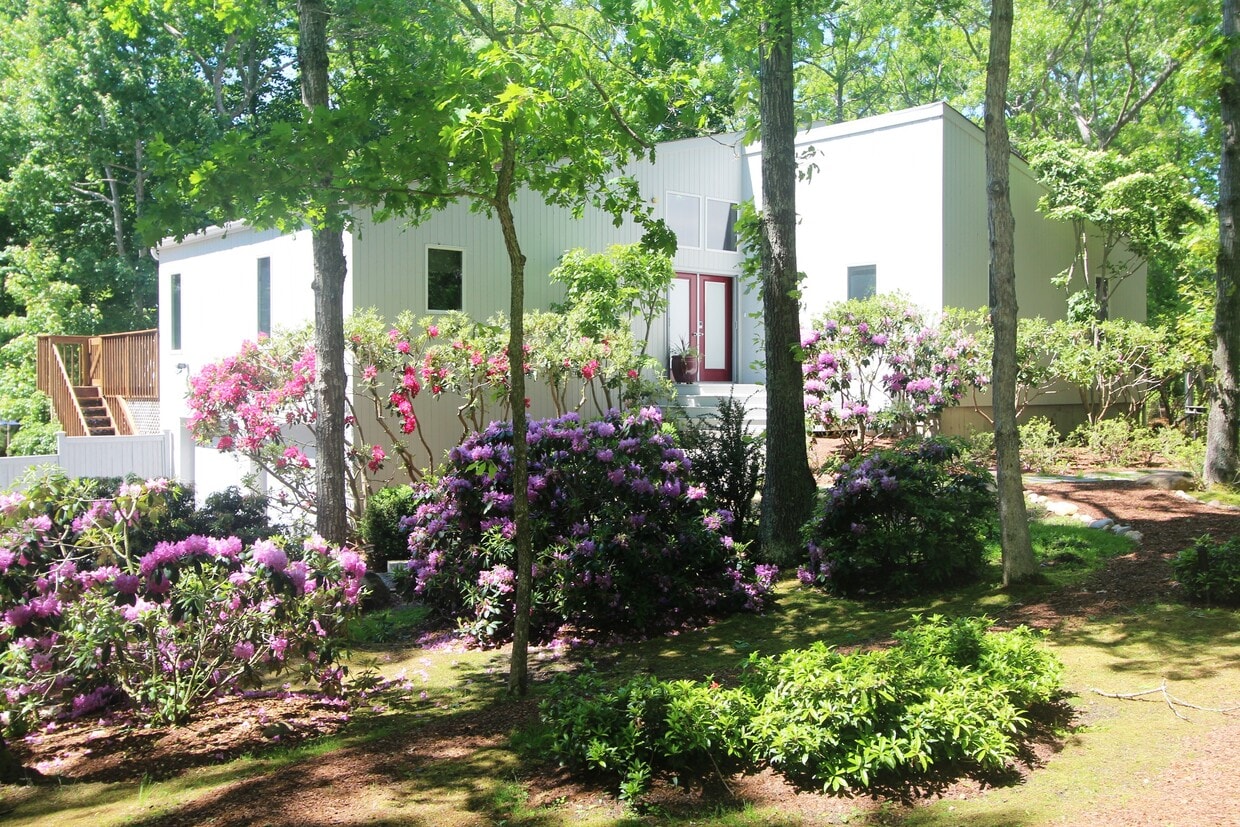 Photo - 118 Sycamore Dr (East Hampton, NY)