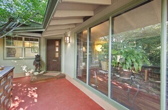 Building Photo - 200 Oregon Terrace