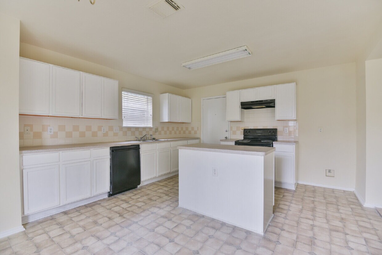 Foto principal - 5719 Clerkenwell Dr