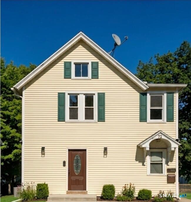 Building Photo - 72 Ward St
