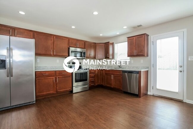 Foto del edificio - 3 Bedroom Pet-Friendly Home in Lexington, KY with Main Street Renewal