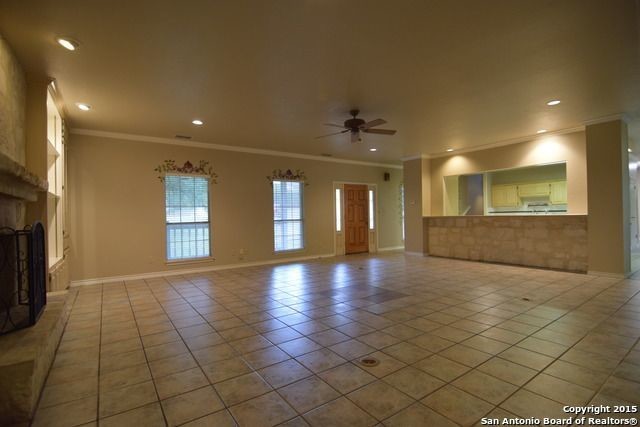 Building Photo - 138 DRESDEN WOOD DR