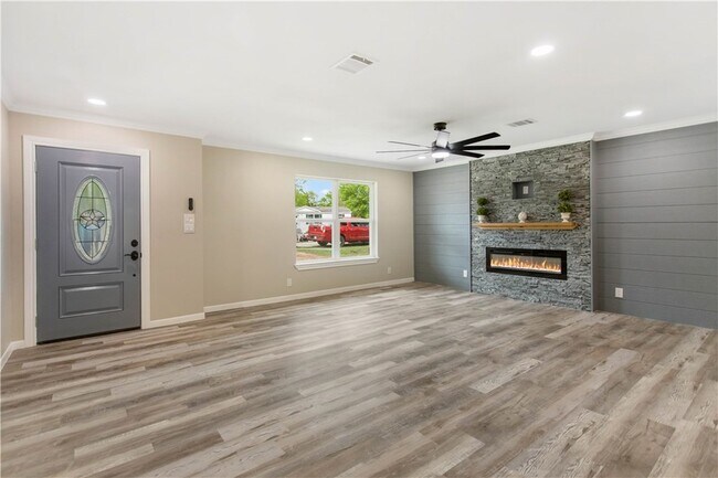 Foto del edificio - 904 Westview Cir