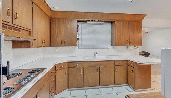 Foto del edificio - 922 N 60 E