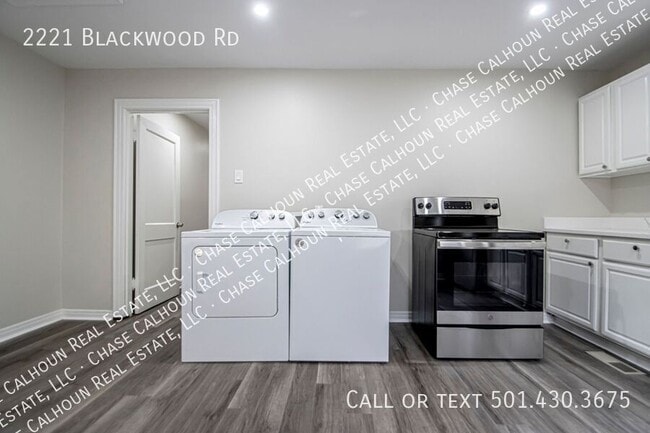Building Photo - 2221 Blackwood Rd