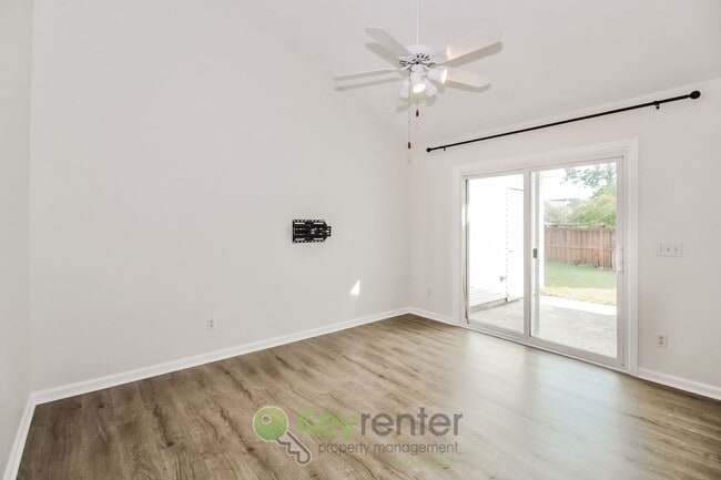 Foto del edificio - 3733 Merestone Dr