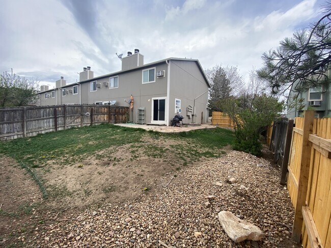 Building Photo - 3219 Sumac St