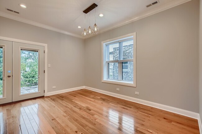 Foto del edificio - 1502 W Jonquil Terrace