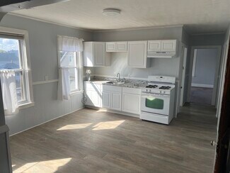 Building Photo - 49 Elder St