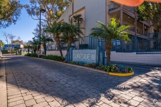 Building Photo - 960 Lighthouse Way