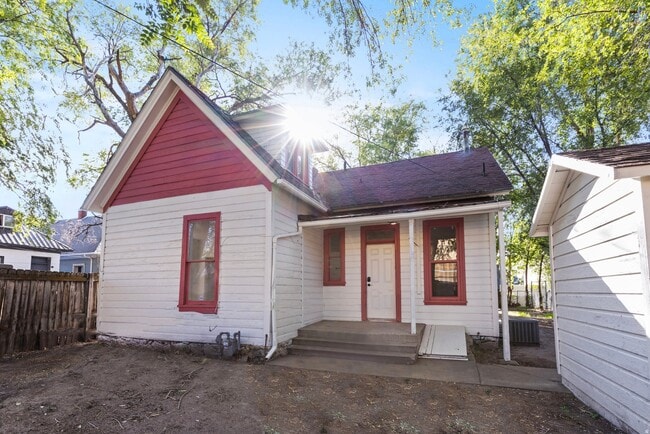 Building Photo - 658 23rd St