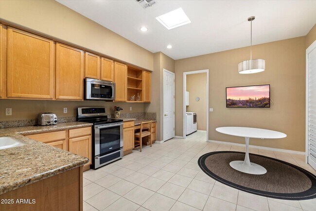 Building Photo - 7488 E Sunset Sky Cir