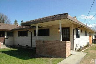 Building Photo - 5 Beamer St
