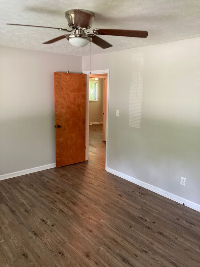 Building Photo - 3/1 House in South Rome- $1,195