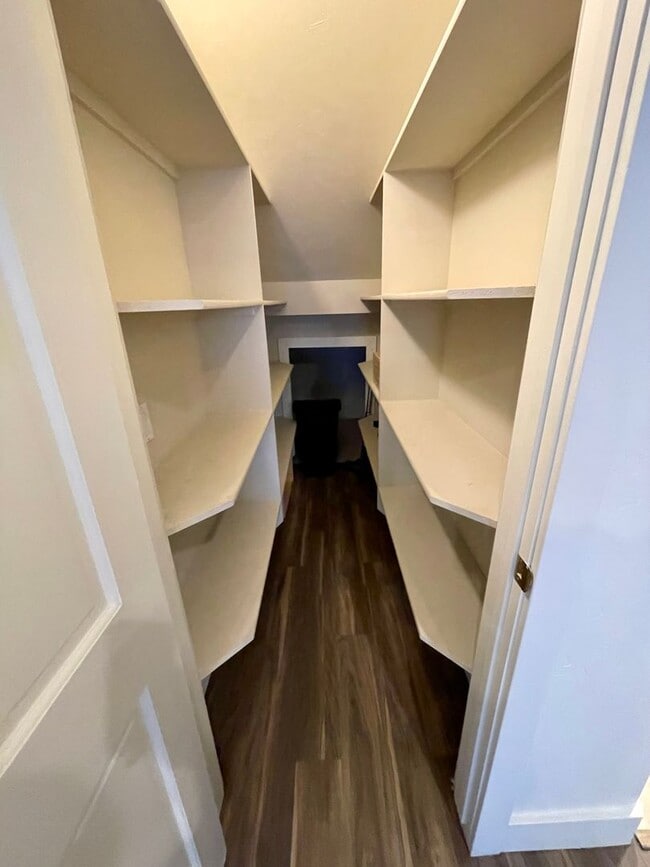 Building Photo - Walkout apartment - Fairway hills in Park Meadows