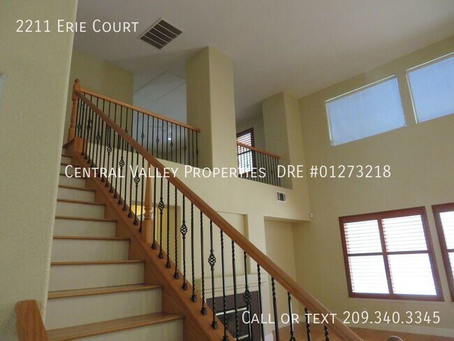 Foto del edificio - 2211 Erie Court, Tracy!  POOL!