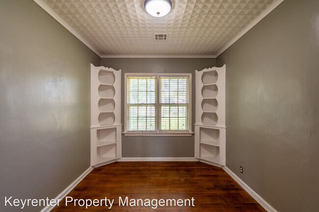 Building Photo - 2 br, 1 bath House - 1810 N Main St