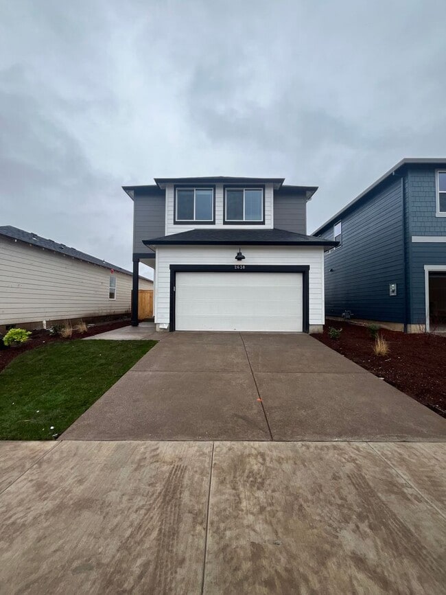 BRAND NEW 4Bedroom 2.5Bathrrom house House Rental in Springfield