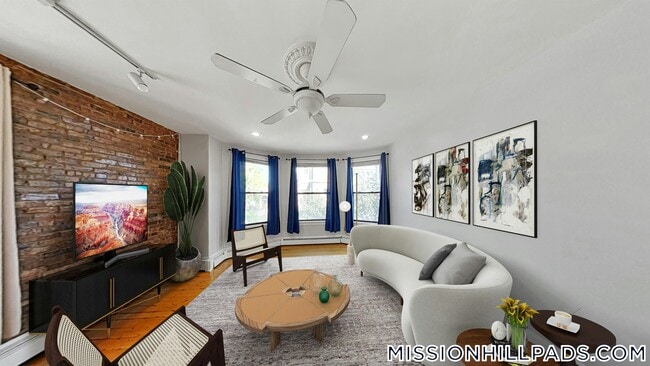 Building Photo - 1540 Tremont St