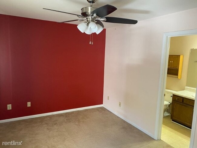 Building Photo - 3 br, 2.5 bath Townhome - 1927 Trexler Ct