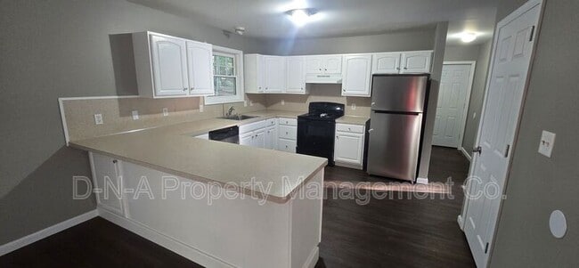 Building Photo - 412 Lakeside Dr