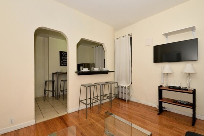 Foto del edificio - 807 Ninth Avenue