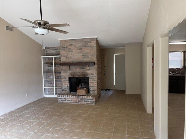 Building Photo - 1323 Kenforest Dr