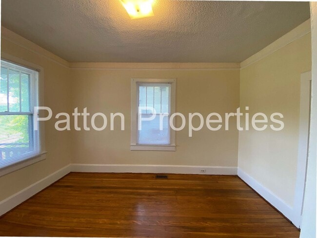 Building Photo - 2221 Greene St