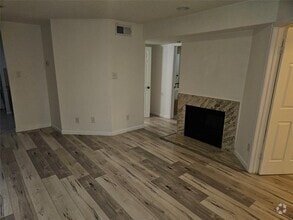 Building Photo - 2425 Holly Hall St