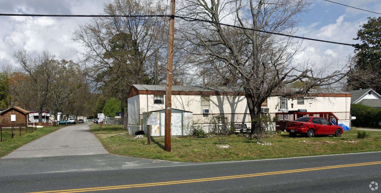 Primary Photo - BARNES TRAILER PARK