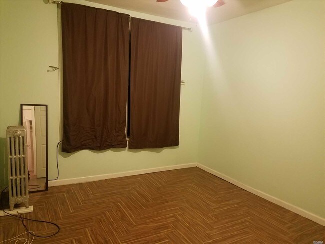 Building Photo - 43-17 57th St