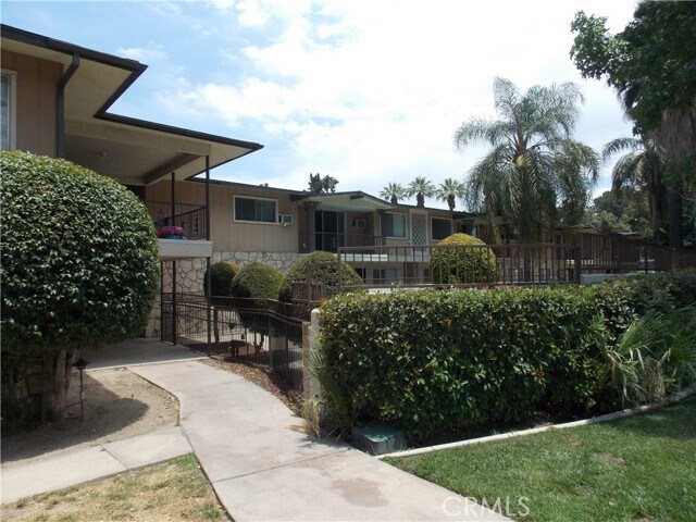 Foto del edificio - 25276 Barton Rd