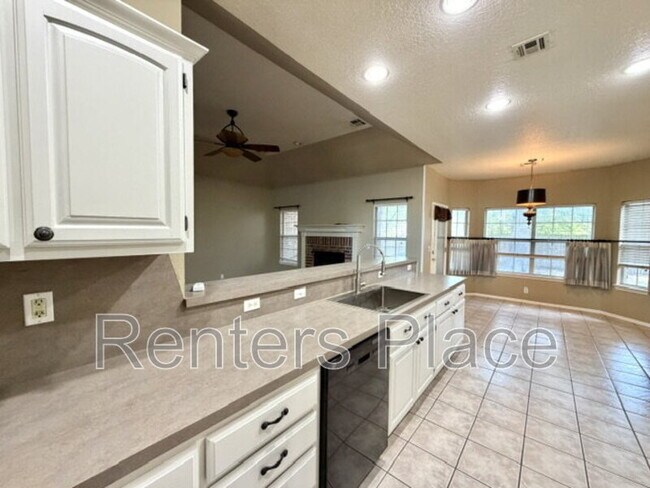 Foto del edificio - 204 N Magnolia Ct