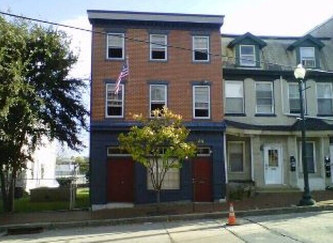Foto del edificio - 208 East Market Street
