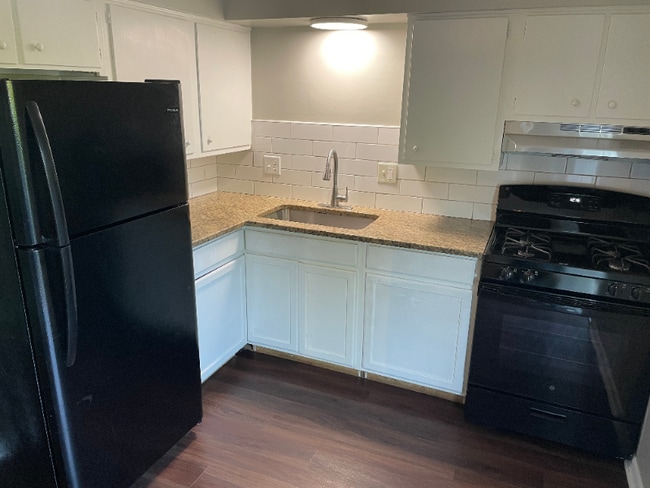 Foto del edificio - 532 Barnett Rd