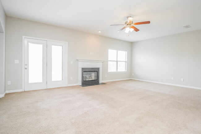 Building Photo - 2102 Longhunter Chase Dr