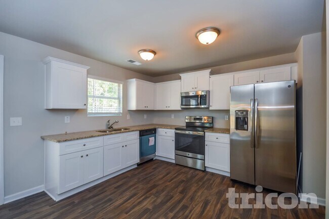 Building Photo - 35 Ascott Trace