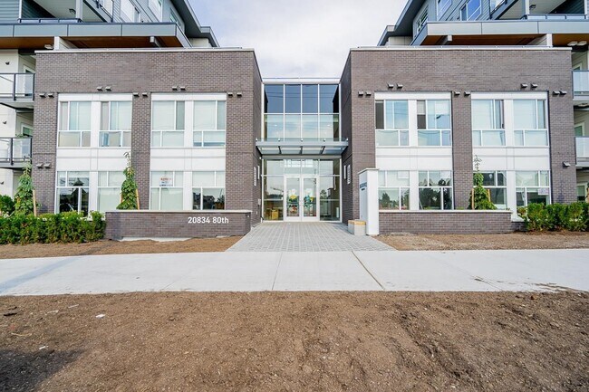 Building Photo - 20834 80 Av