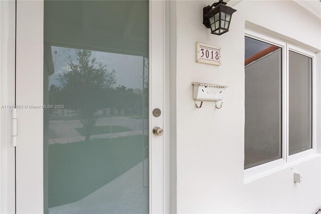 Foto del edificio - 3018 Coconut Grove Dr