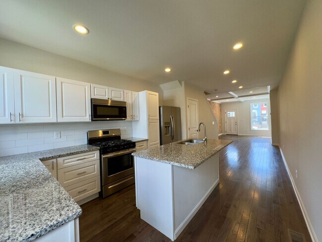 Building Photo - Charming 2Bed/2Bath Townhome in Remington