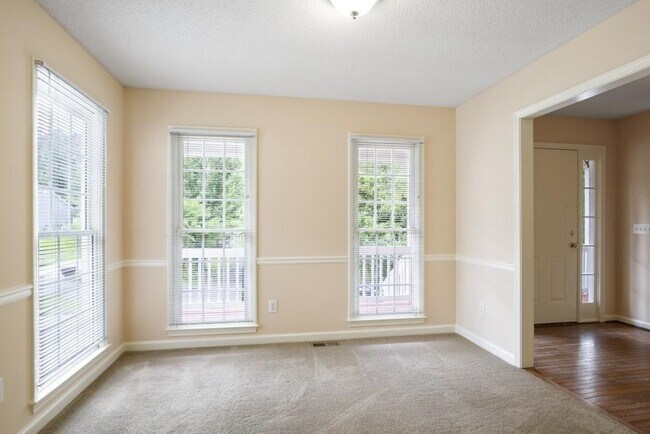 Building Photo - 1312 Dungan Dr NW